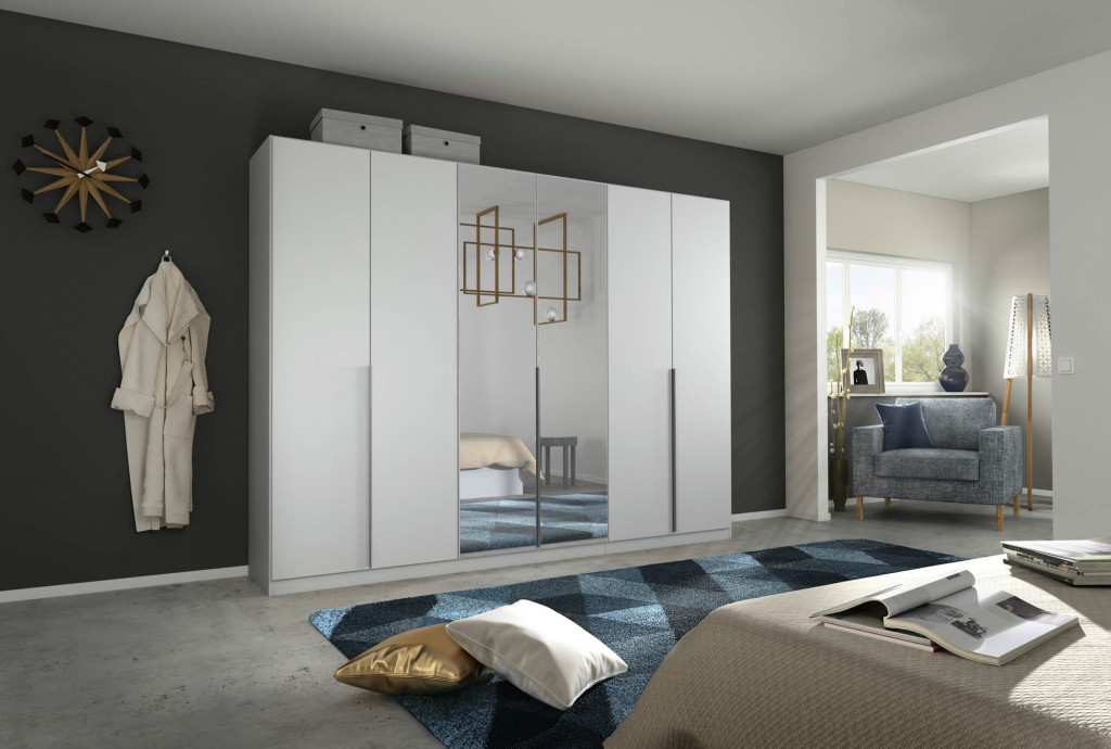 Drehtürenschrank